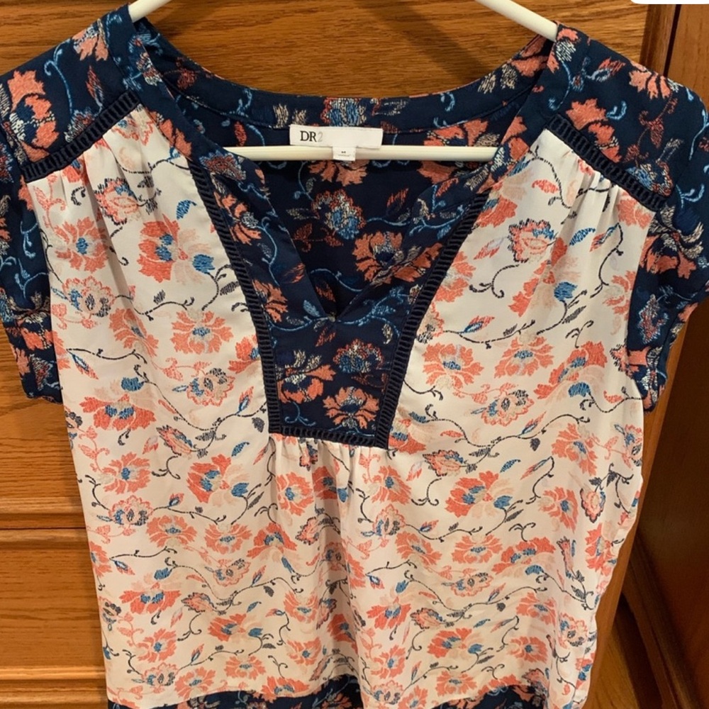 DR2 Floral Top - Medium - Picture 4 of 5